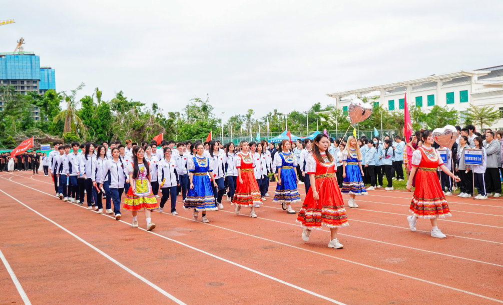 乌拉尔学生2.jpg 乌拉尔学生2.jpg