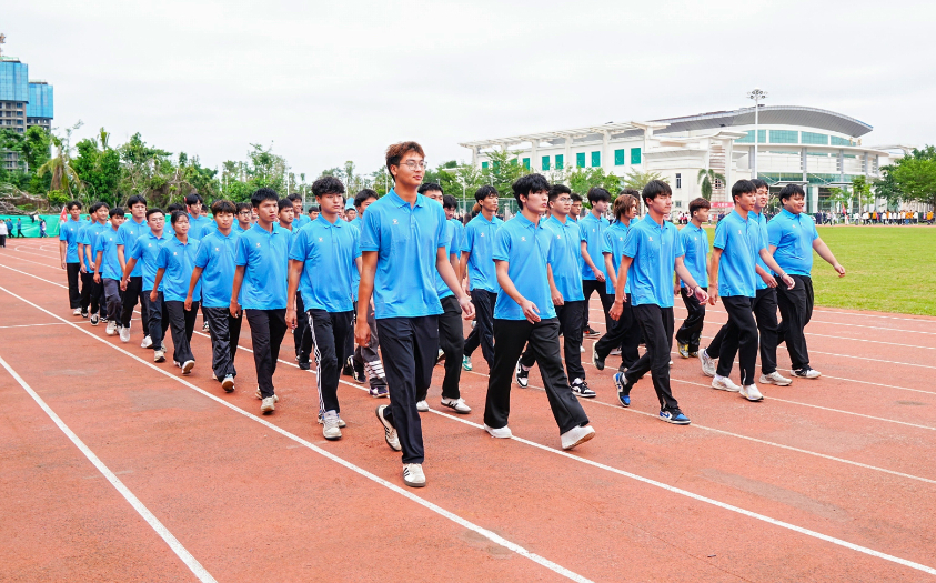 裁判员.jpg 裁判员.jpg